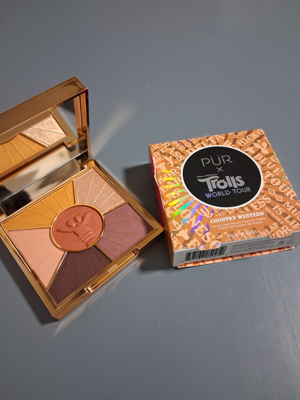 PÜR X Trolls Worl Tour Country Western Pressed Pigment Palette